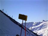 Auf der schwersten Piste die der Verbund zu bieten hat, gibts noch zusätzlich die Warnung vor Steinen auf der Fahrbahn